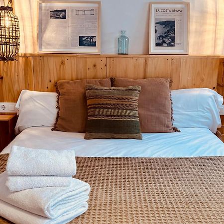 יפראנק Hostal Sa Teula מראה חיצוני תמונה