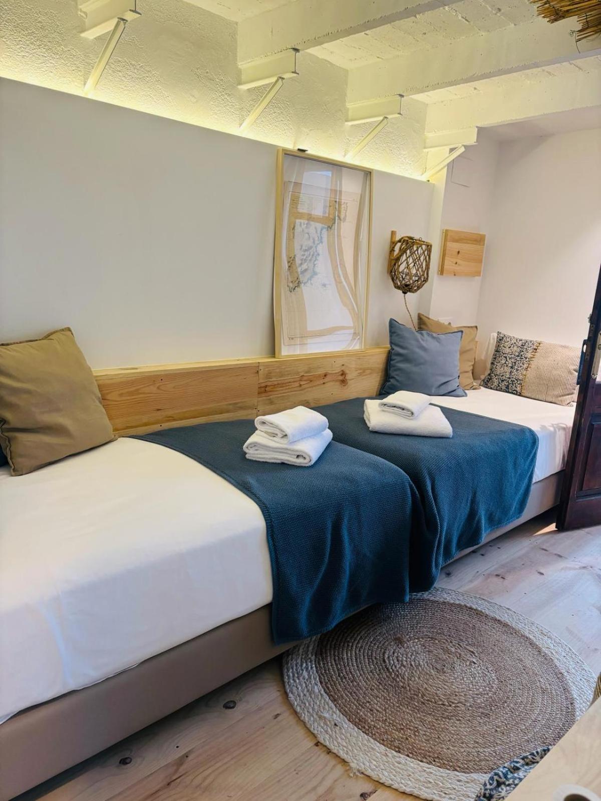 יפראנק Hostal Sa Teula מראה חיצוני תמונה