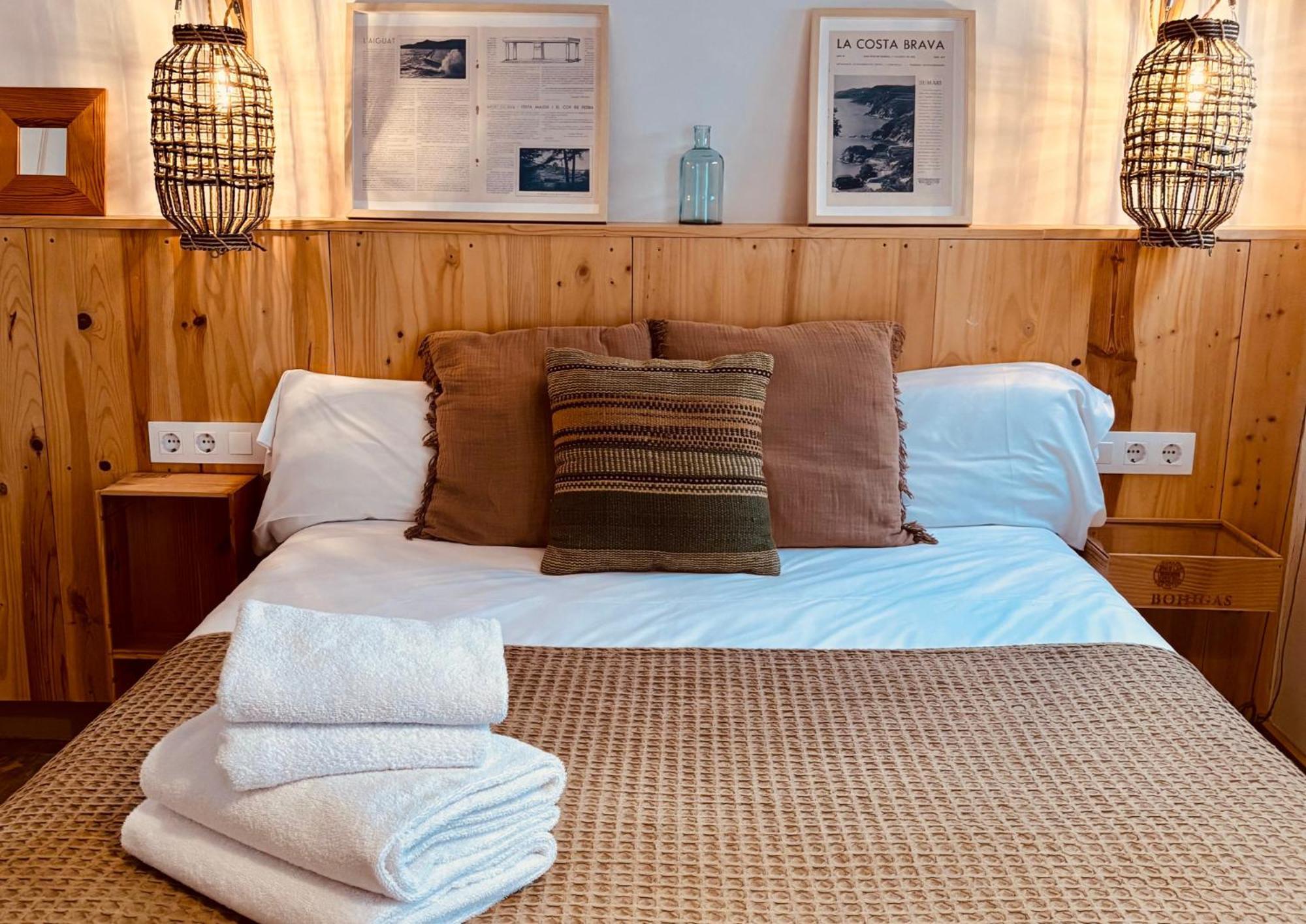 יפראנק Hostal Sa Teula מראה חיצוני תמונה