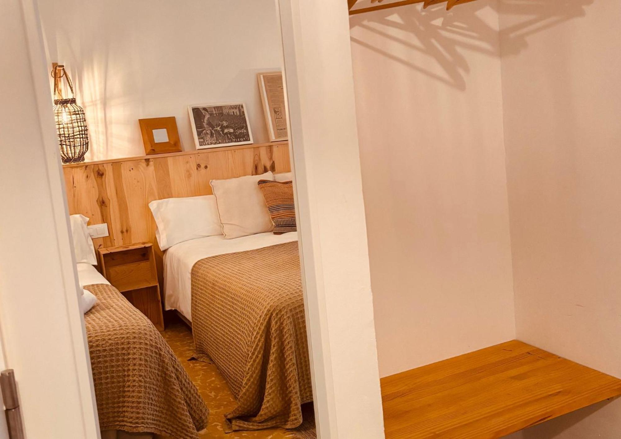 יפראנק Hostal Sa Teula מראה חיצוני תמונה